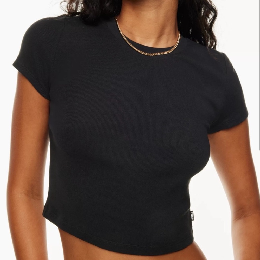 Aritzia TNA Ribbed Black T-shirt